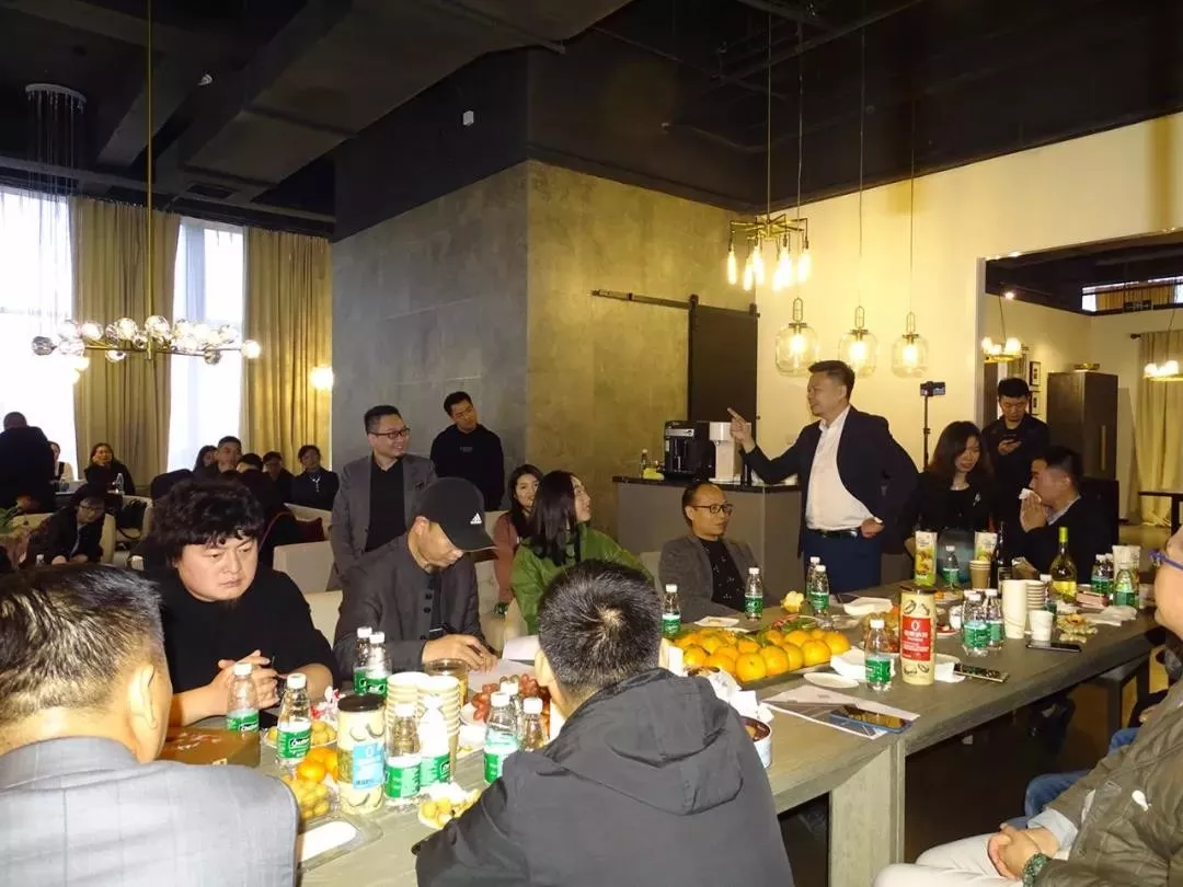 中國晶鯤鵬獎戰(zhàn)略合作伙伴設(shè)計(jì)賦能簽約儀式圓滿召開—成都建博會“大家居·設(shè)計(jì)周”(圖11)